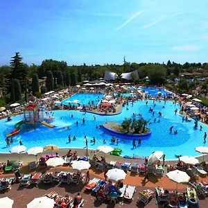 Happy Camp Mobile Homes In Bella Italia , Peschiera del Garda Italië